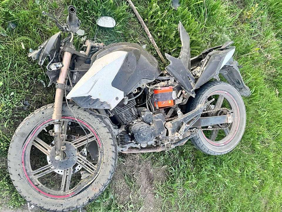 Мужчина погиб после ДТП мопеда и мотоцикла в воронежском селе