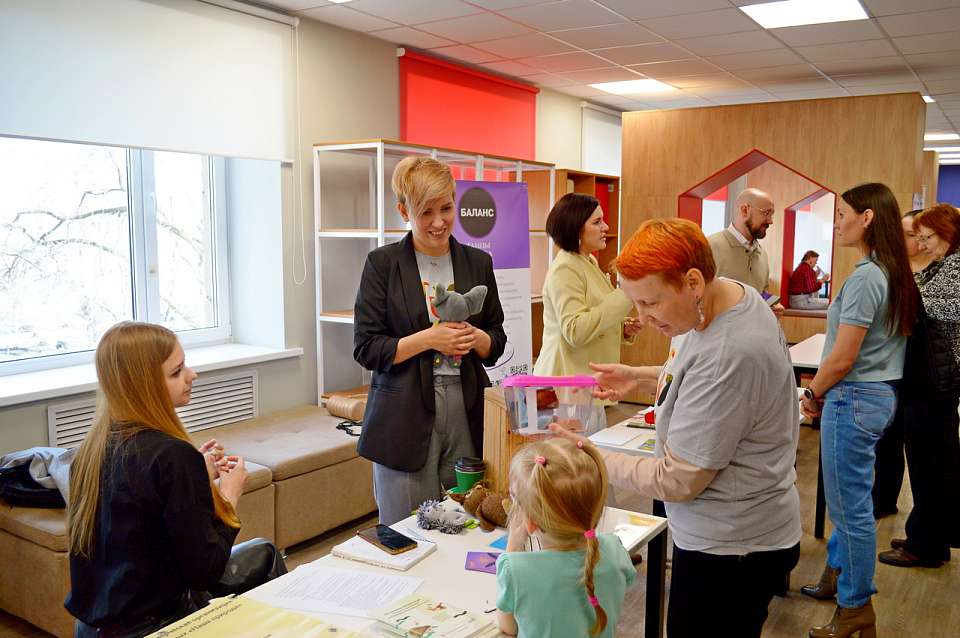 Доверительный диалог. В Воронеже обсудили вопросы современного образования