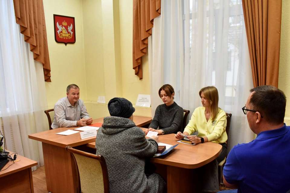 В Ленинском районе состоялся приём граждан по личным вопросам