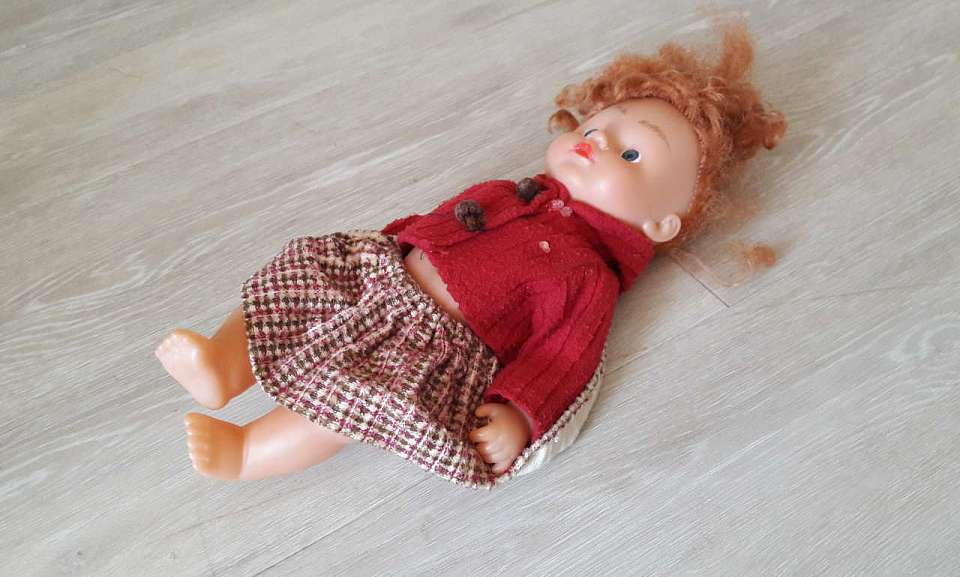 Двух маленьких дочек в Воронежской области отец развращал три года