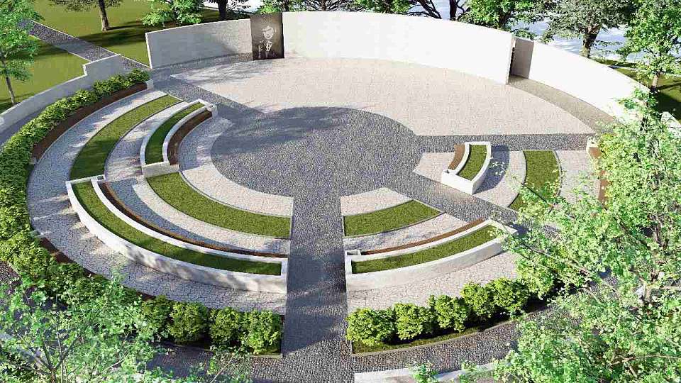 Концепцию сквера воронежского рока показал Сергей Петрин
