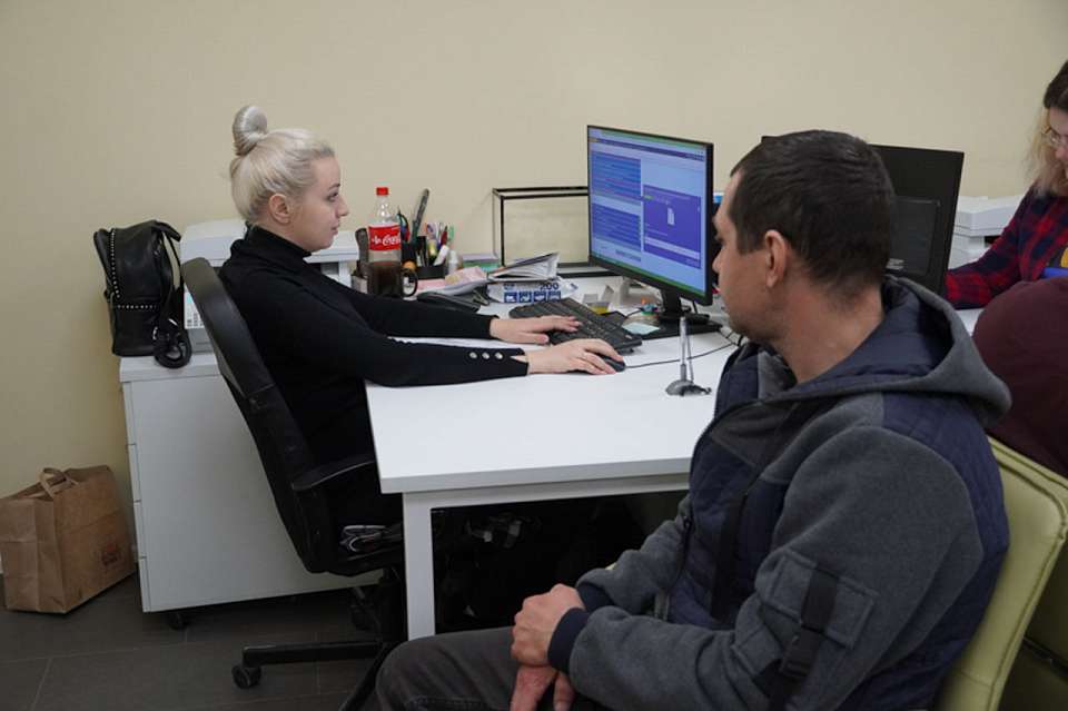 Почти 18,5 тысячи прав по договорам дарения через нотариуса зарегистрировал воронежский Росреестр 