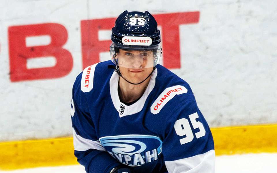 Илья Колганов продолжит выступать за воронежский «Буран»