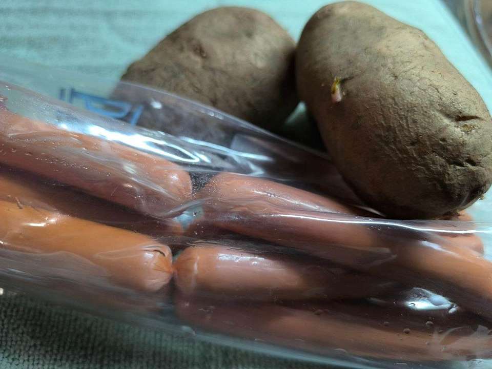 Картошка и сосиски пошли вверх в цене в Воронежской области 