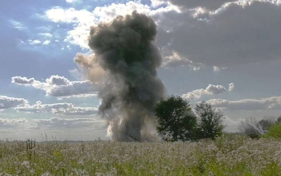 На полигоне под Воронежем взрывотехники МЧС подорвали 11 артснарядов