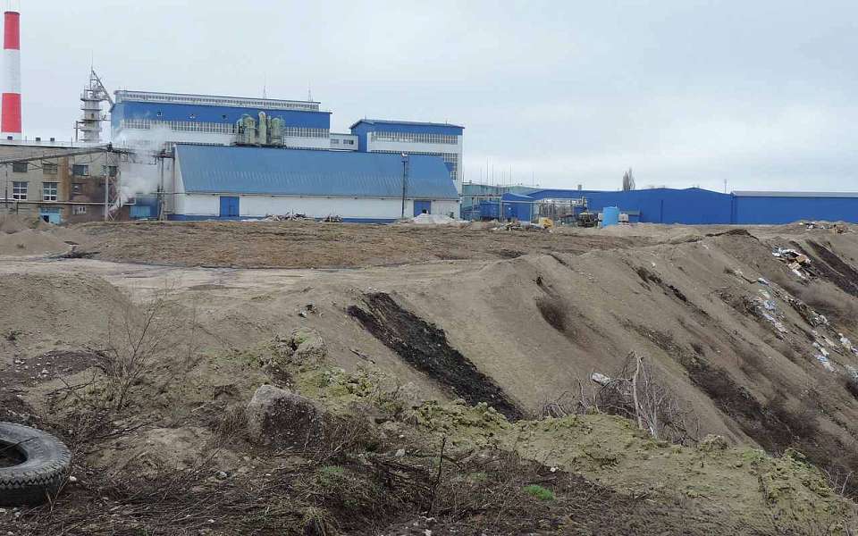 Отходы сахарного производства перекрыли балку в Воронежской области