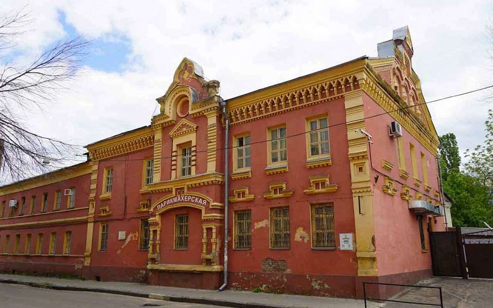 Историческое здание швейной мастерской срочно продают в центре Воронежа