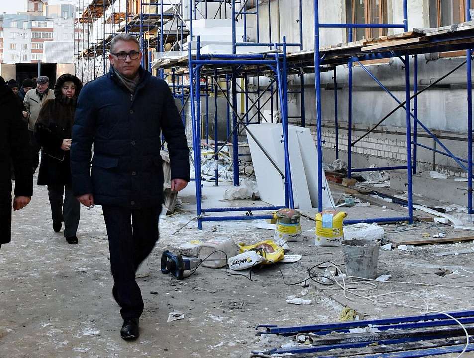 В Воронеже глава Ленинской управы проинспектировал ход жилищного строительства в районе