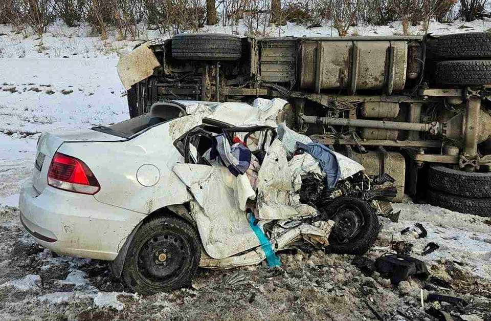 Во «встречном» ДТП на трассе М-4 «Дон» под Воронежем погибли два человека
