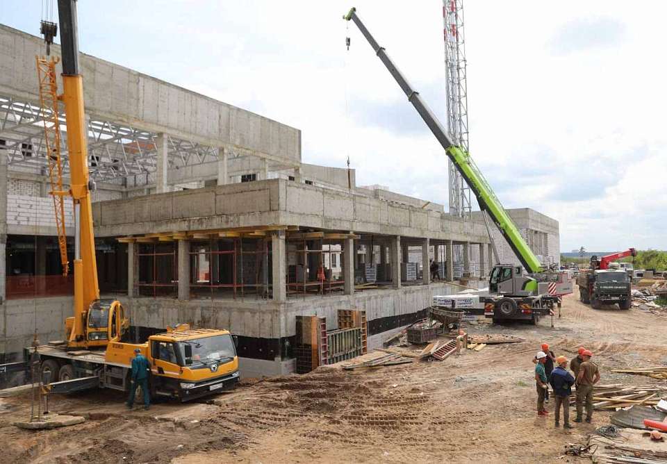 Строительство школы индивидуального проектирования оценил мэр Воронежа