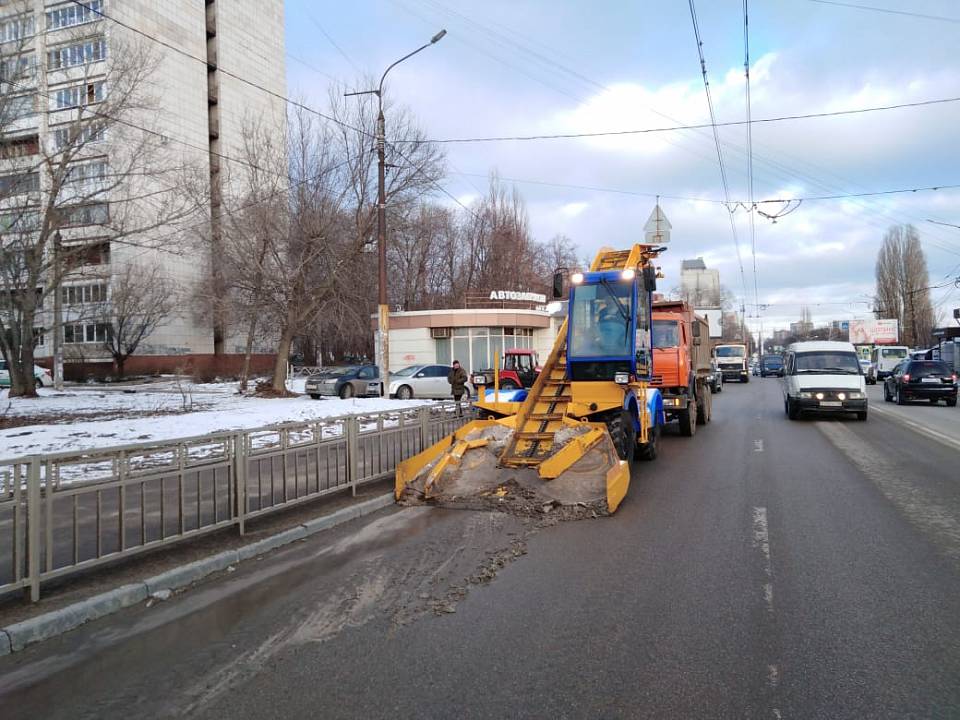               В Коминтерновском районе успешно работает новая техника