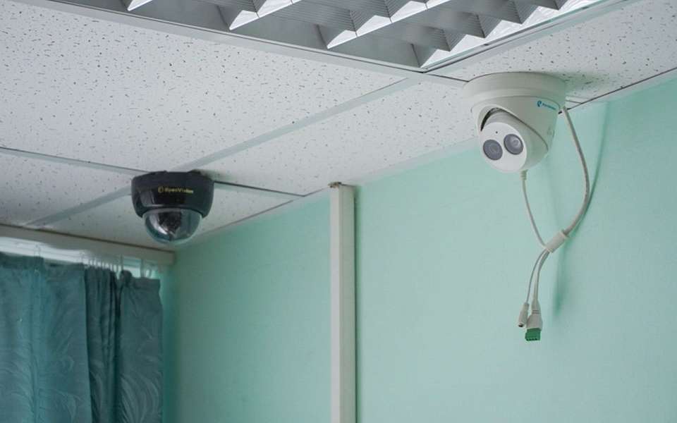 Этических нарушений при досмотре школьниц не увидели власти в Воронеже