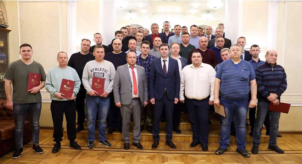 Водителей комбинатов благоустройства Воронежа поблагодарил и поздравил мэр Сергей Петрин