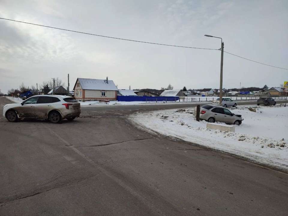 Жительница Липецкой области пострадала в ДТП на воронежской трассе