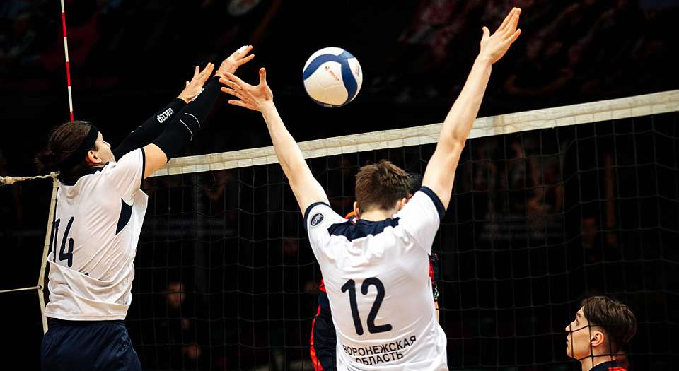 Воронежские волейболисты выиграли один из пяти матчей в Обнинске
