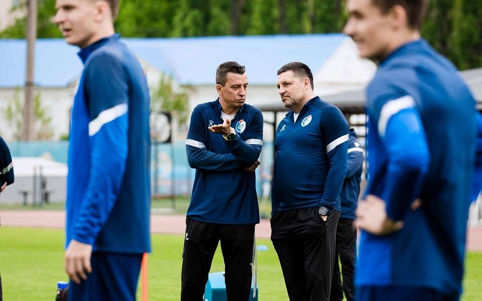 Первую тренировку провел Черевченко в воронежском «Факеле»