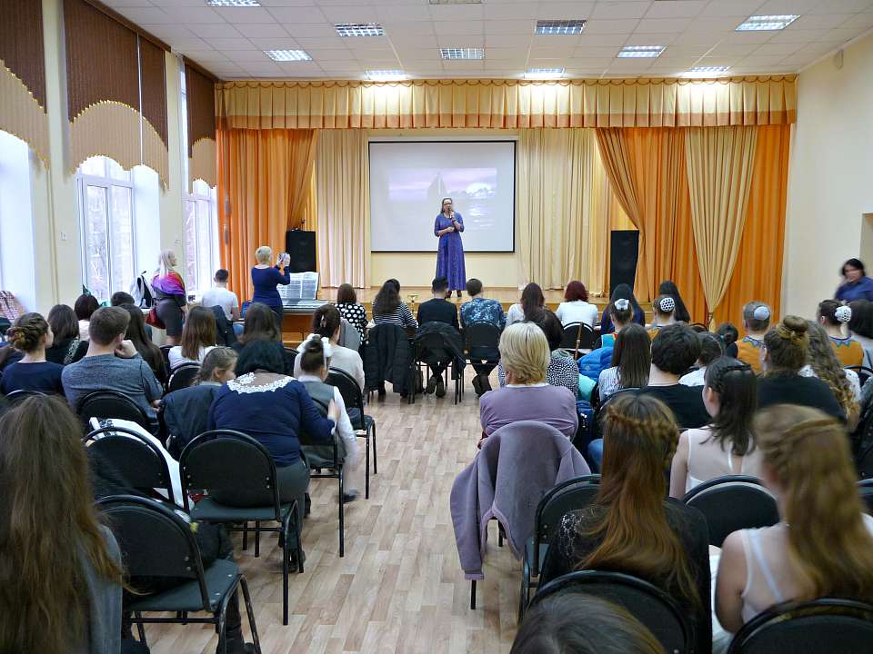 В Ленинском районе Воронежа прошел фестиваль молодежного творчества