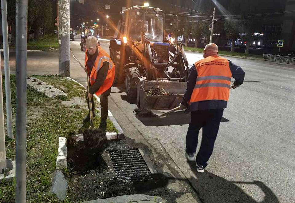 Комбинат благоустройства продолжает работу на улично-дорожной сети Железнодорожного района