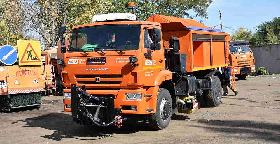Расширяется автопарк комбината благоустройства Железнодорожного района
