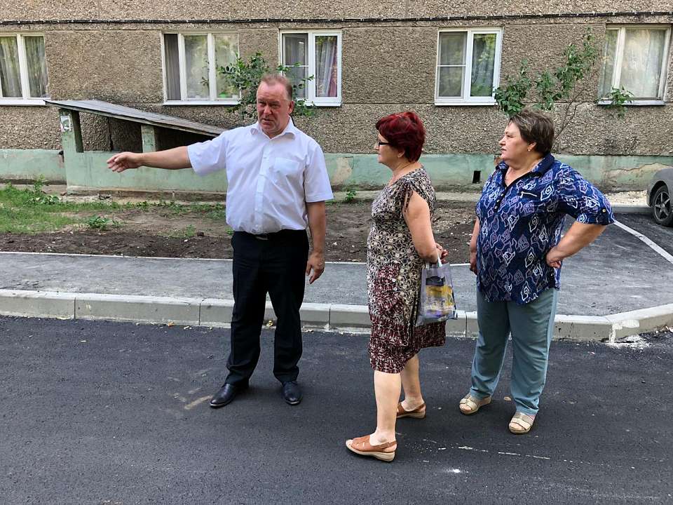            В Коминтерновском районе проинспектировали благоустройство дворовых территорий