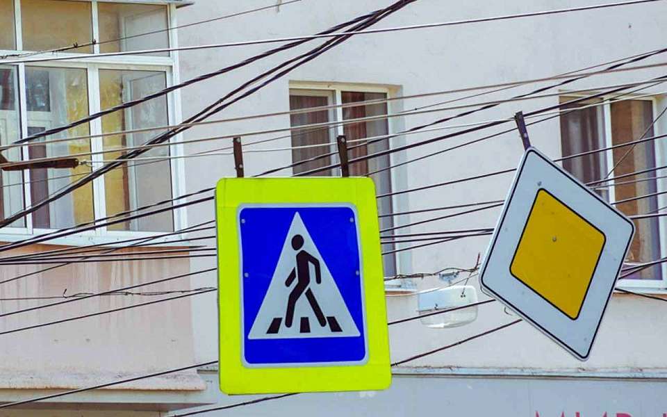 За бесцельное передвижение по проезжей части накажет пешеходов воронежская полиция