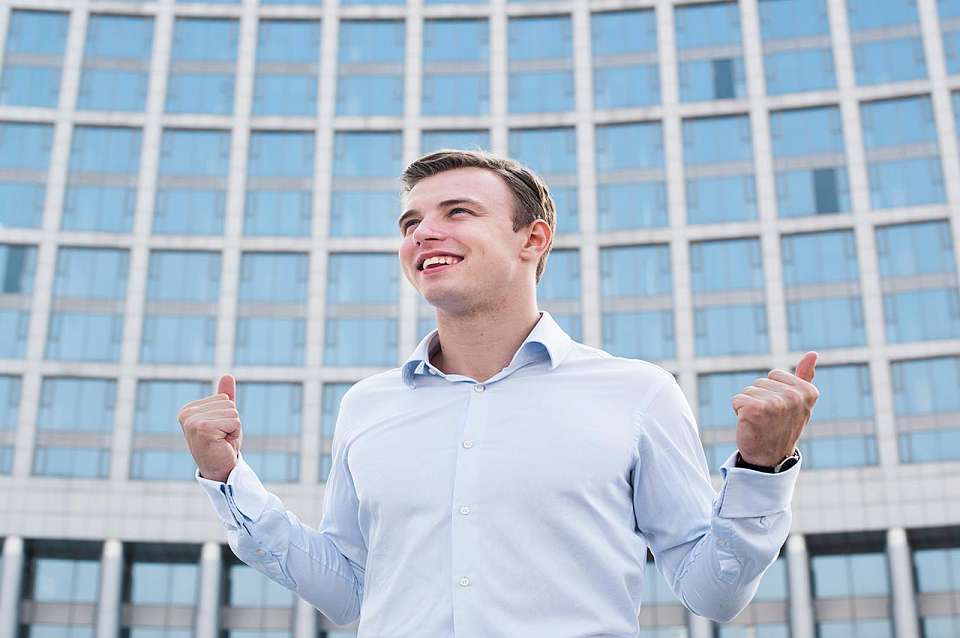 Возвращения на работу и крупной компенсации добился житель Воронежа