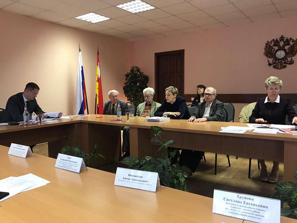 В Коминтерновском районе в приемной губернатора прошел прием по личным вопросам