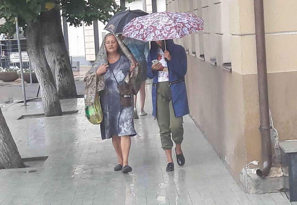 Предостережение о грозах в Воронежской области продлили