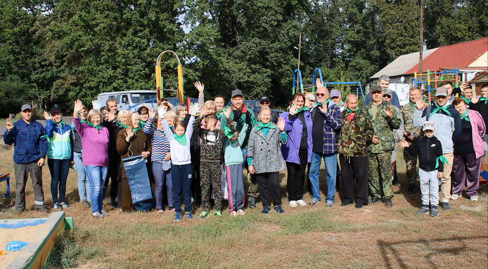  Жители Краснолесного поучаствовали в экологической акции