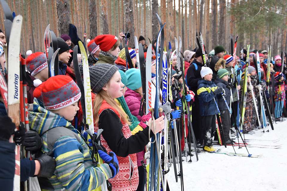 В знак солидарности с олимпийцами из России: в Железнодорожном районе Воронежа прошла юбилейная «Сомовская лыжня»