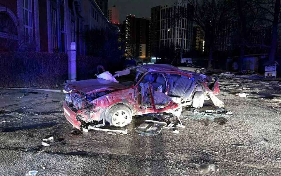 Лихач на Nissan врезался в баптистскую церковь в Воронеже 