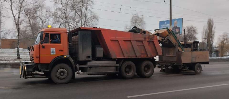 В Левобережном районе продолжается уборка улиц
