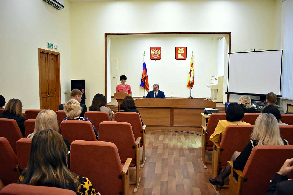 В управе Ленинского района рассмотрели итоги работы общественной приемной губернатора  