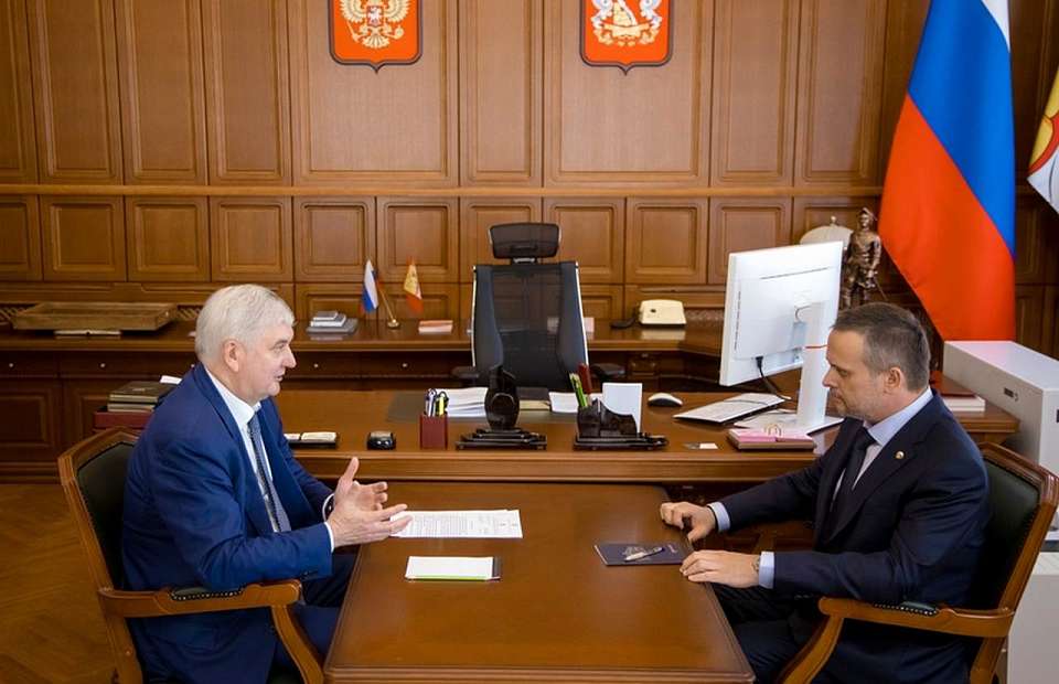 Проблемы транспортного обслуживания обсудил с федеральным министром воронежский губернатор