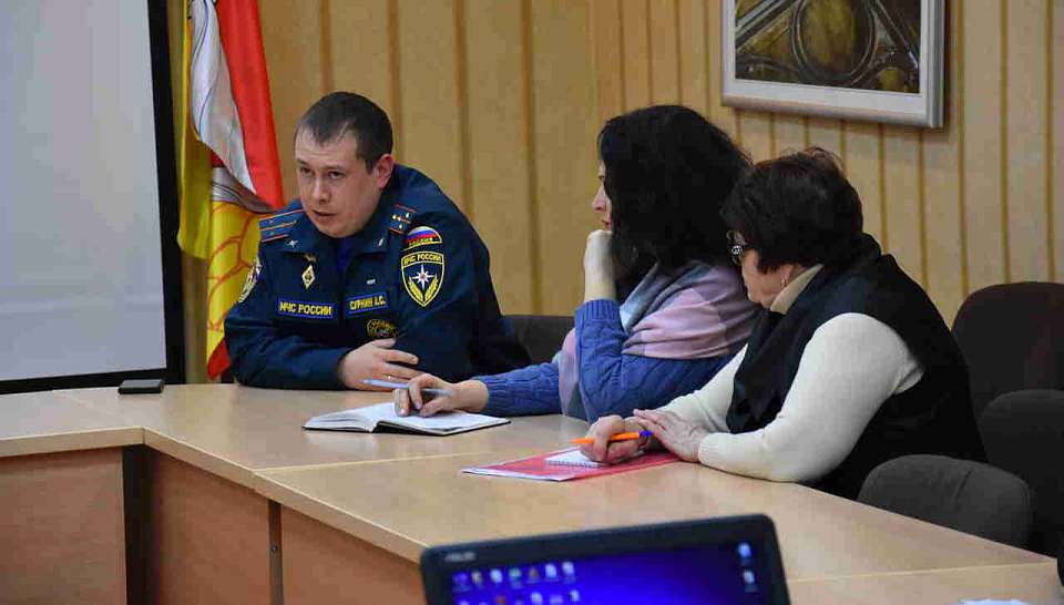 В управе Железнодорожного района прошло совещание по вопросам безопасности населения