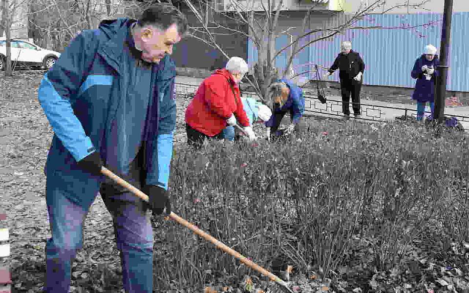 В Железнодорожном районе стартовал месячник благоустройства