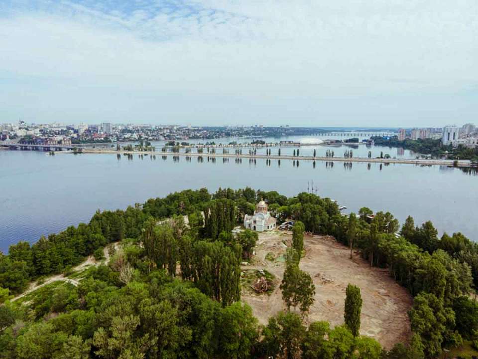 Более 11 часов провела в зоне опасности БПЛА Воронежская область