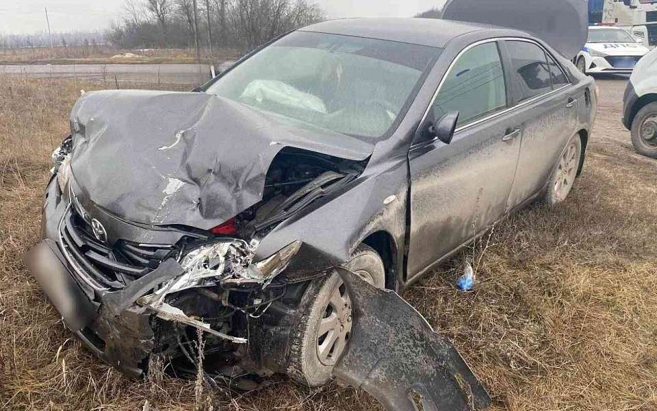Водителям потребовалась помощь медиков после ДТП на воронежской трассе