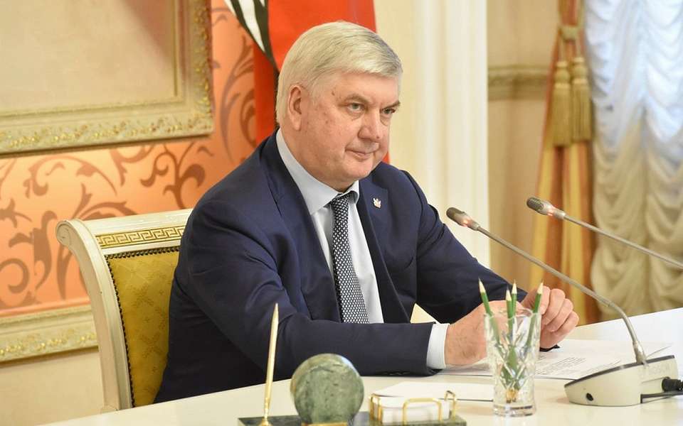 Пять подрядчиков внесли в черный список по решению воронежского губернатора