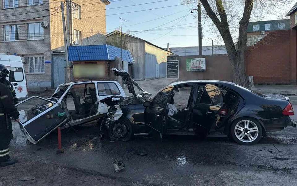 Водитель Mercedes-Benz устроил ДТП с погибшим водителем «Оки» и сбежал в Воронеже