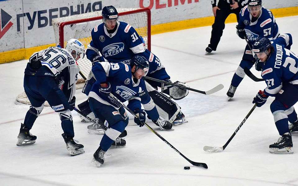 Воронежский «Буран» увеличил отрыв в противостоянии с петербургским «Динамо»