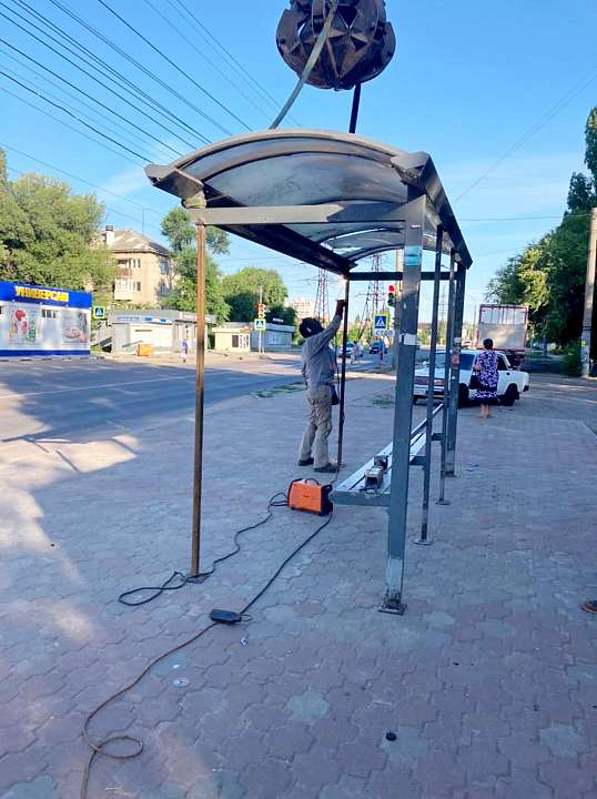 В Ленинском районе продолжают благоустраивать дорожную инфраструктуру