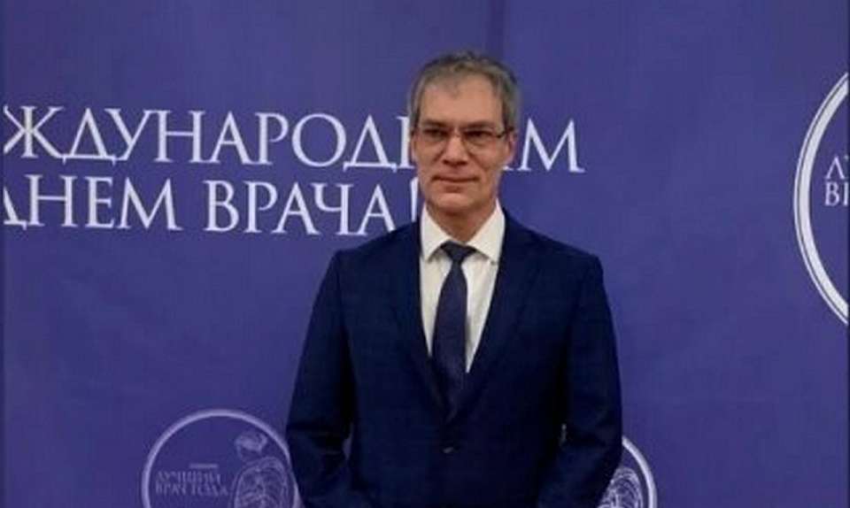 Заслуженным врачом Российской Федерации стал воронежский медик Владислав Белов