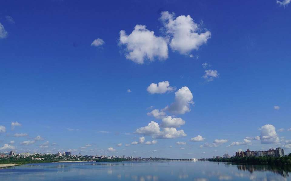 Сильную жару на пятницу, 4 июля, в Воронежской области спрогнозировали синоптики