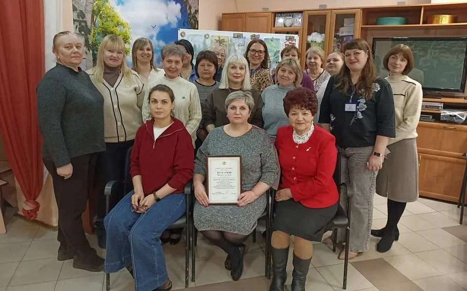  В Ленинском районе социальный работник удостоен высокой награды