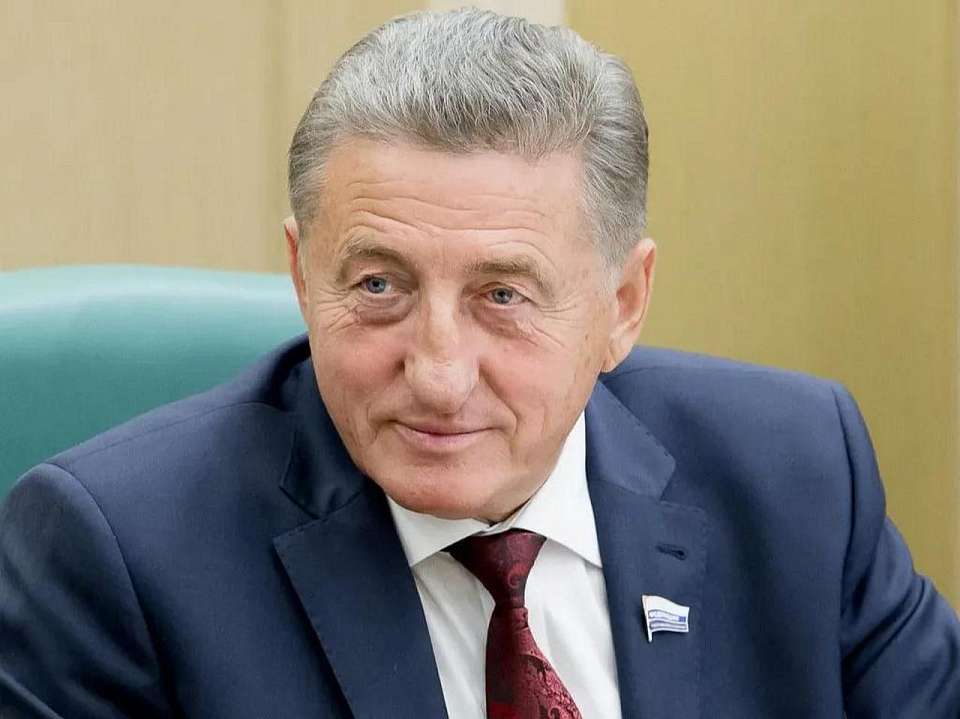 Мэр Воронежа Сергей Петрин поздравил с днем рождения Почетного гражданина города Сергея Лукина