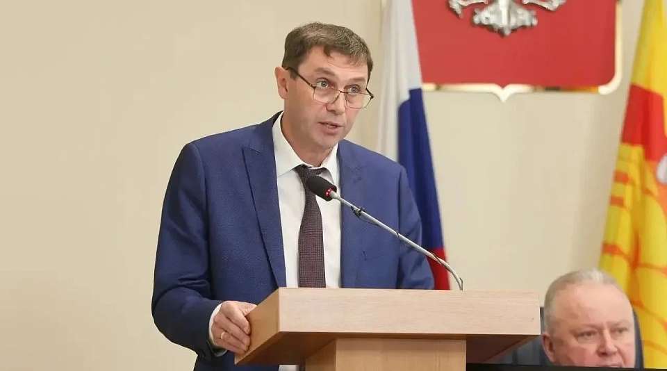 Строительство и ремонт соцобъектов, помощь бойцам СВО: мэр Воронежа выступил в гордуме с отчётом