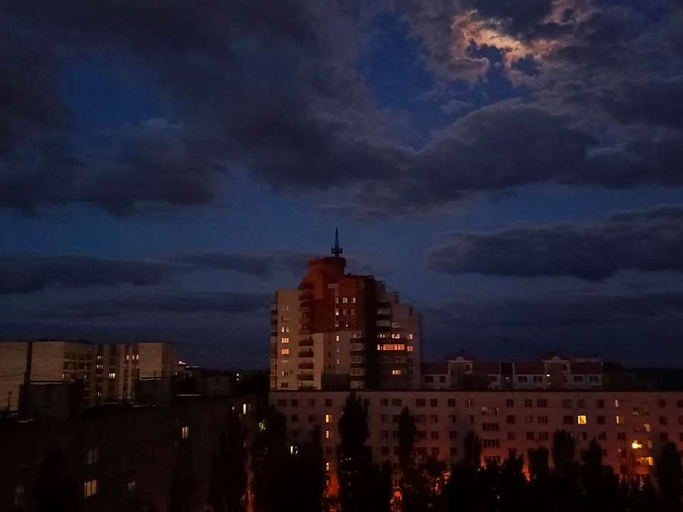 Украинские беспилотники пытаются атаковать Воронежскую область вечером 20 апреля