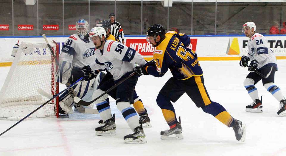 Воронежский «Буран» во второй раз за сезон разгромил ХК «Челны»