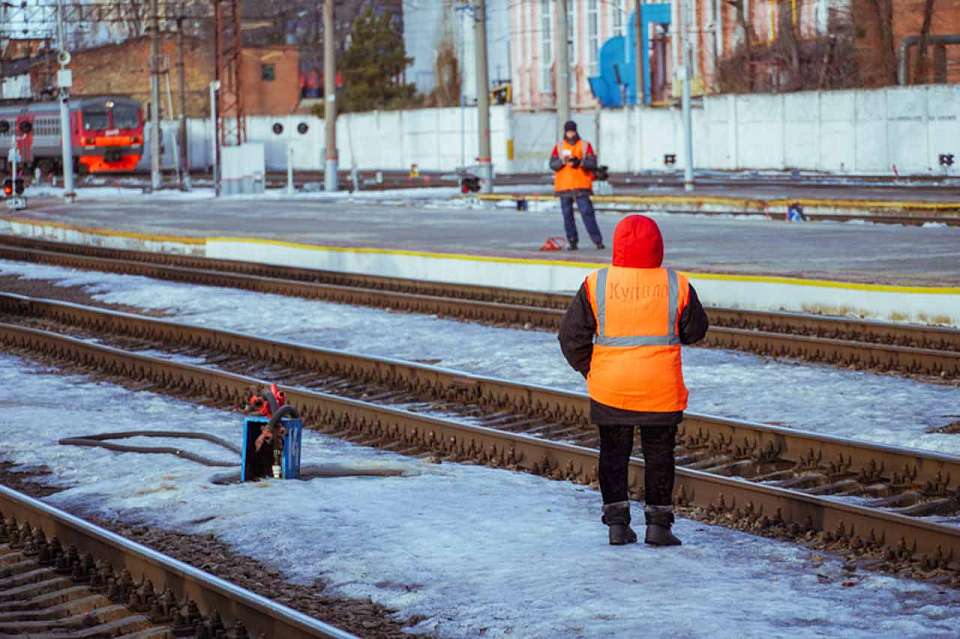 Движение поездов в Воронежской области из-за повреждения железнодорожной инфраструктуры временно приостановлено